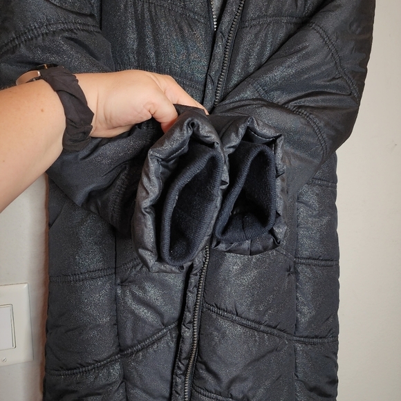 Calvin Klein black shimmer long puffer coat. Kids size Large (12/14). - Picture 7 of 15